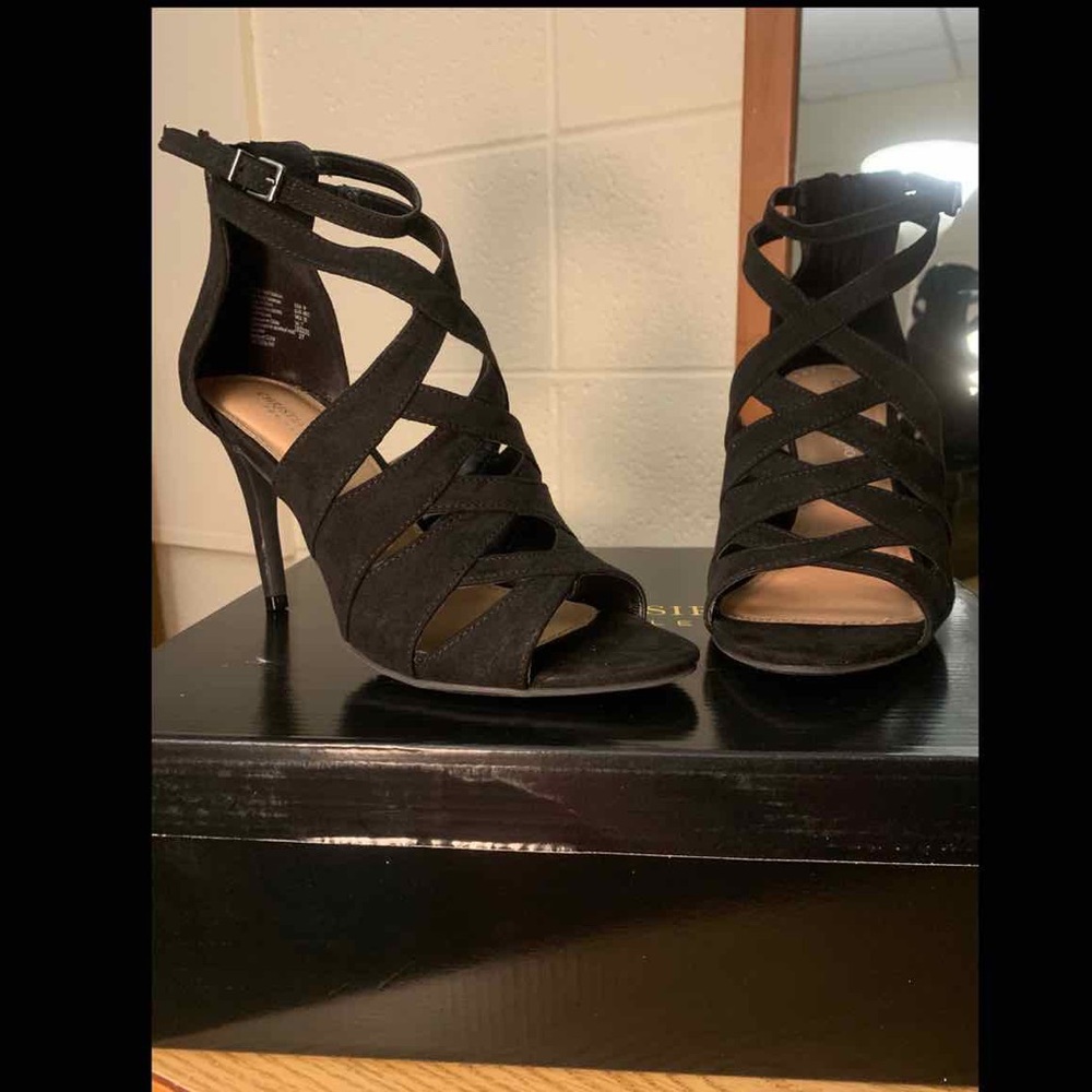 Black heels!